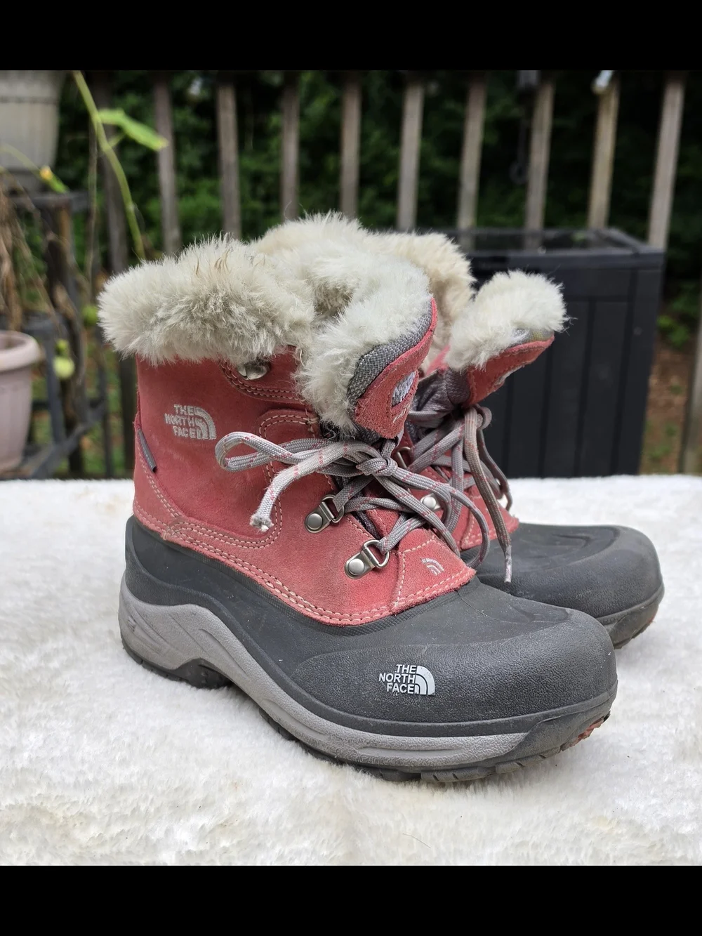 The North Face Girls Waterproof Snow Boots Pink Faux Fur Winter Boots Size 6
